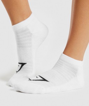 Pánské Ponožky Gymshark Trainer 3pk Bílé | 32951-RUKV